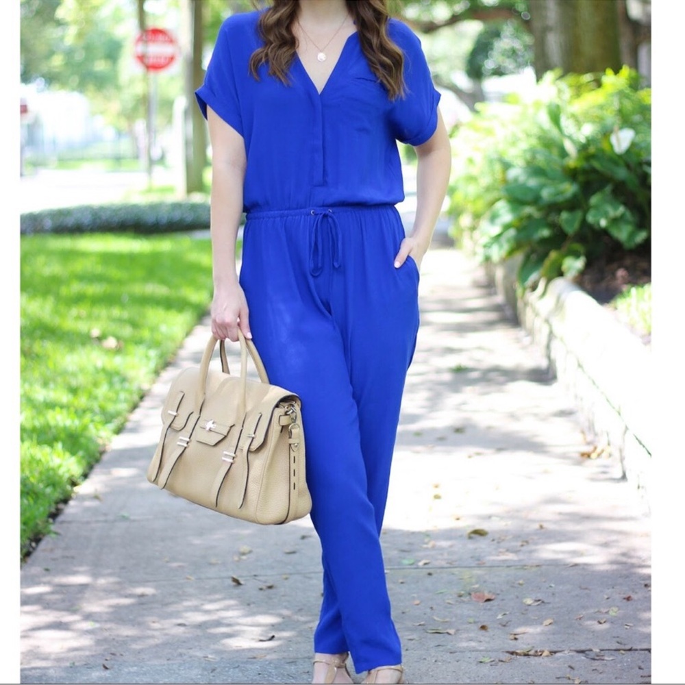 ASTR Notched Neck Woven jumpsuit - Picture 4 of 8